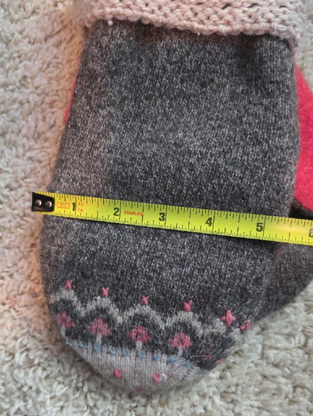 Sweater Mittens - Picture 9 of 9